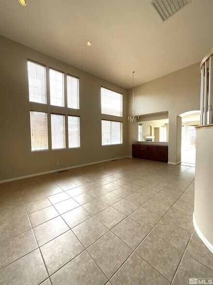 Building Photo - 2847 Falcon Ridge Dr