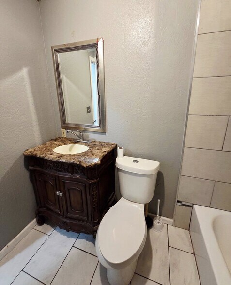 Building Photo - 1503 College Ave