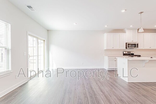 Building Photo - 130 Eagle Wood Dr