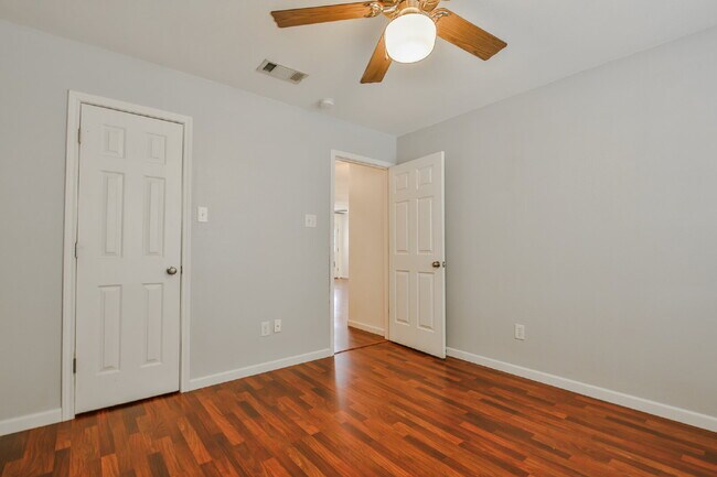 Building Photo - Wonderful 3/2/2 in North Lubbock!