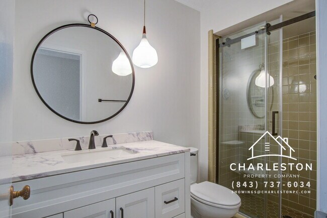 Building Photo - 1805 Chelwood Cir