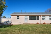 Building Photo - "Cozy Retreat in Colorado Springs – Your I...