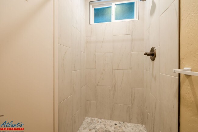 Building Photo - 6263 Malory Dr