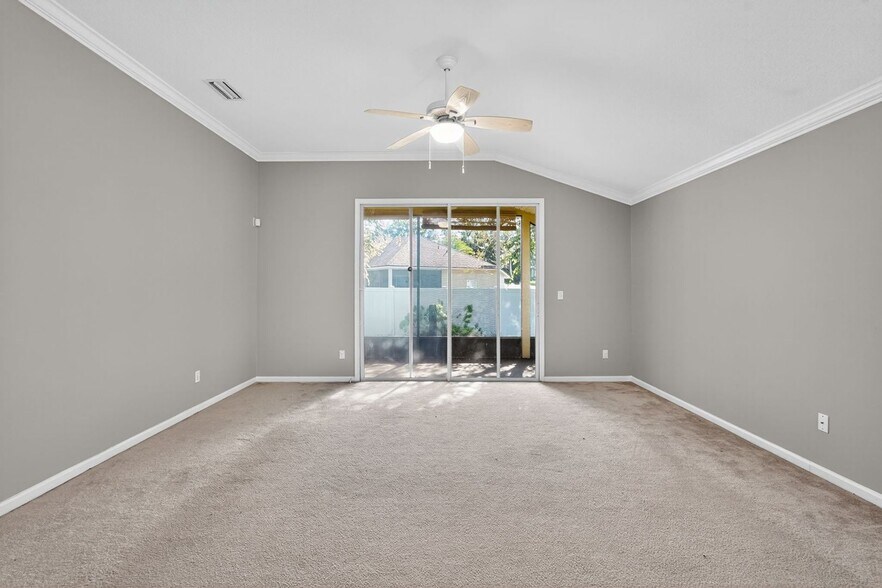 Building Photo - 1021 Deer View Ln