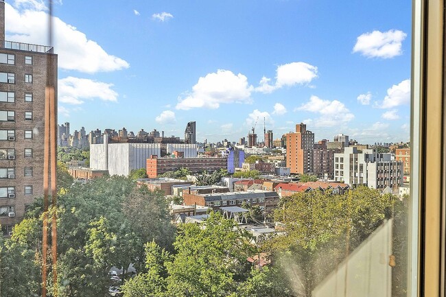 Building Photo - 21-80 33rd Rd Apt 9C-9C