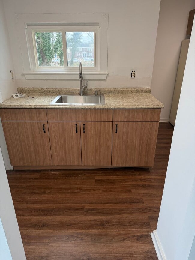 Building Photo - Newly Renovated 2-Bedroom, 1-Bath Single Family Home for Rent!