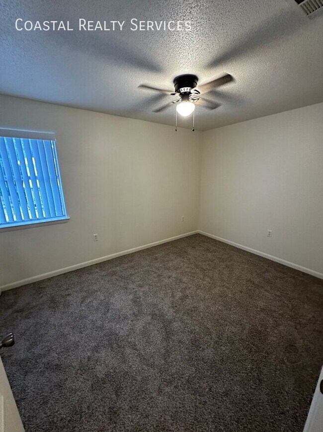 Building Photo - 122 Scottwood Dr SE