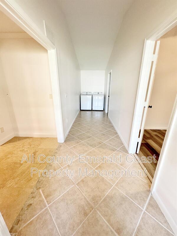 Building Photo - 4104 Indian Bayou N