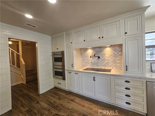 Building Photo - 22530 Rolling Meadows Dr