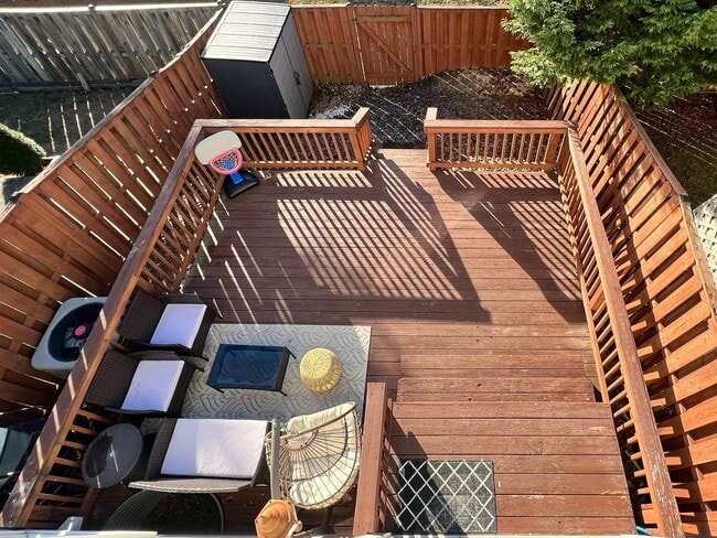 Building Photo - Come Home To This Updated And Convenient 3 Bed 3.5 Bath Townhome In Derwood! Now Available!