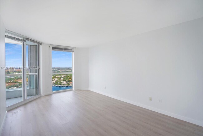 Building Photo - 21205 Yacht Club Dr