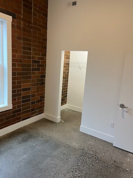 bedroom 2 with closet - 330 S Cherry St