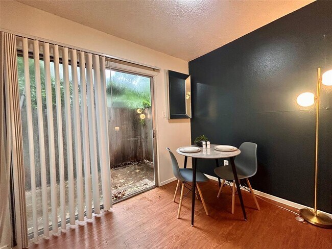 Building Photo - 4209 Avenue B