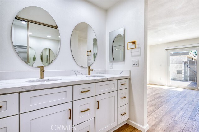 Building Photo - 961 S Mintwood Ln