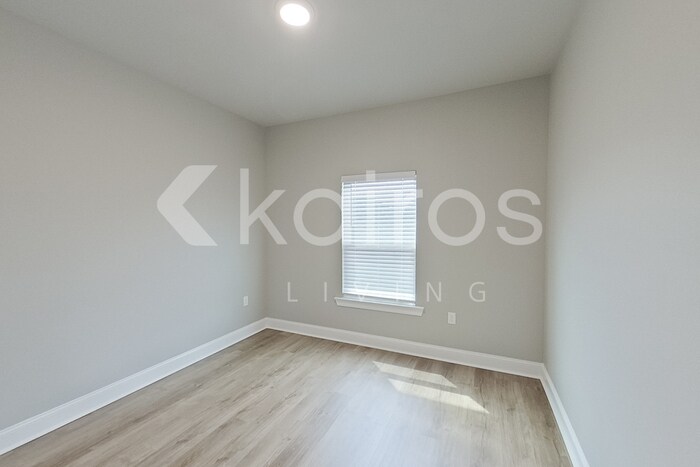 Building Photo - 13784 Willowmore Dr
