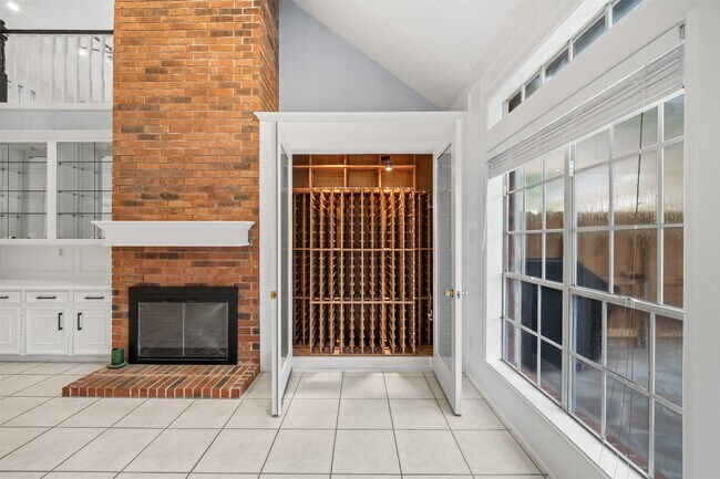Building Photo - 3622 Springhill Ln