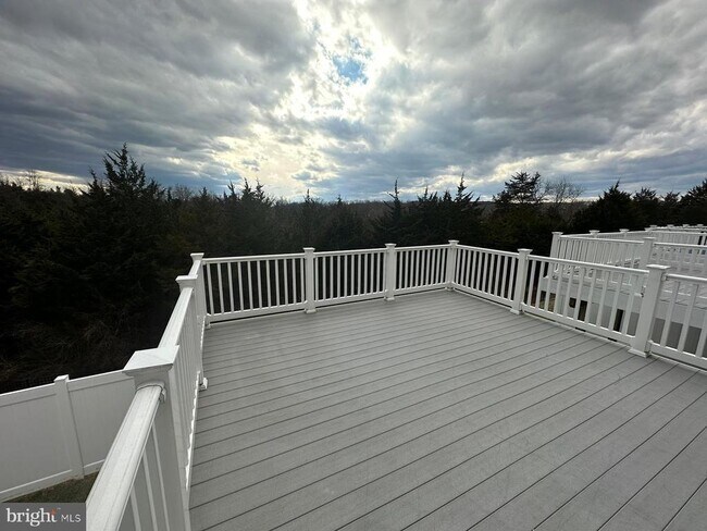 Building Photo - 129 Hornbeam Dr