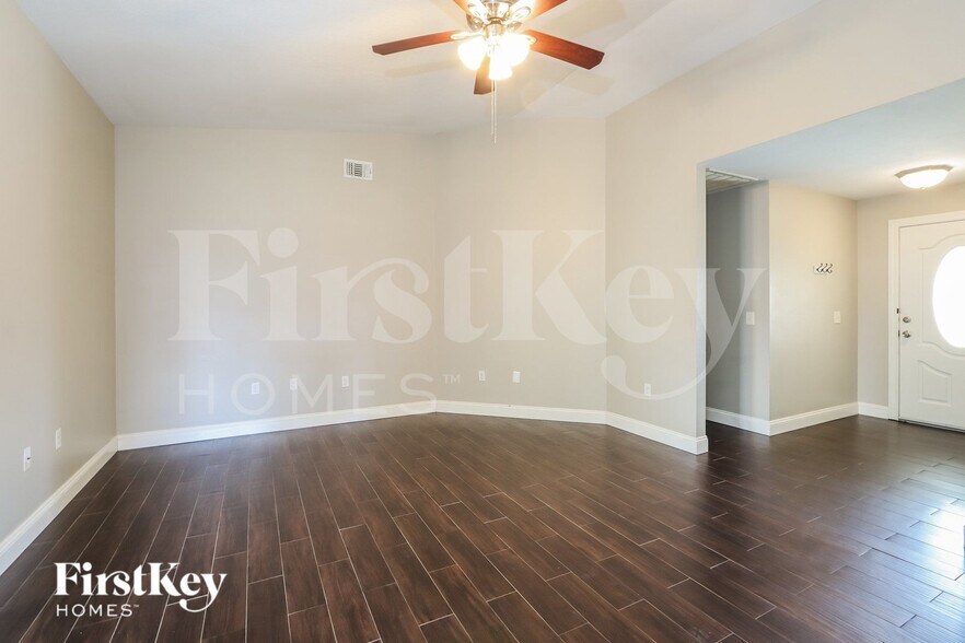 Building Photo - 7912 Apache Ln