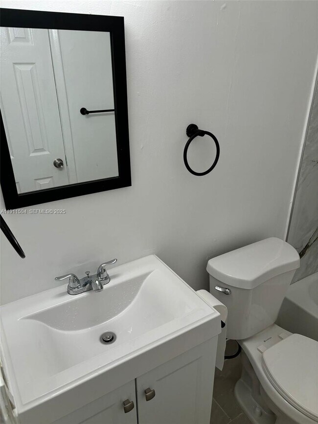 Building Photo - 2554 NW 52nd Ave