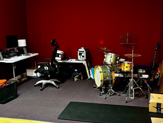 Building Photo - 10 Cochituate St