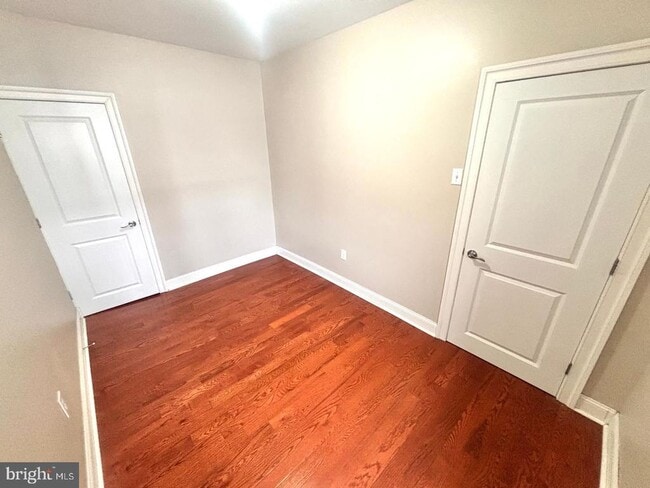 Building Photo - 2124 S Mole St