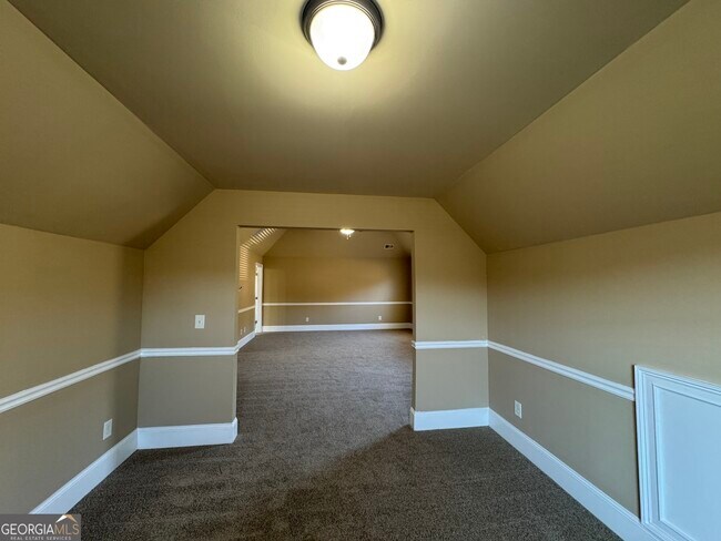 Building Photo - 352 Plymstock Dr