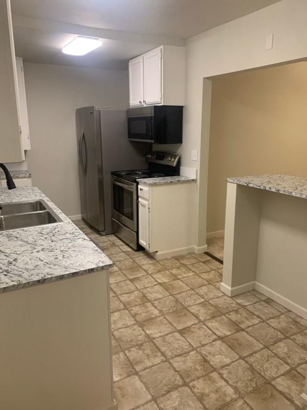 Building Photo - 205 Stull Ct