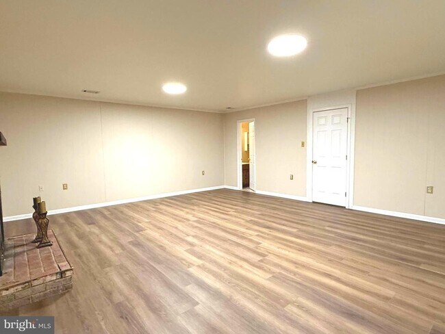 Building Photo - 11382 Cromwell Ct