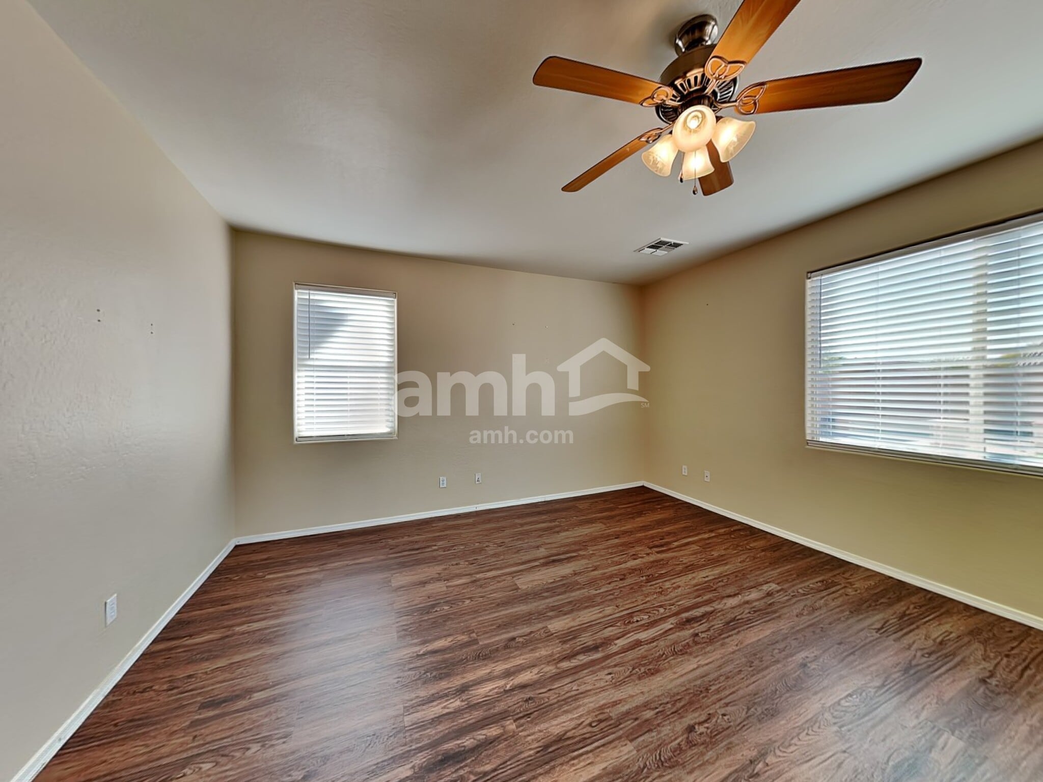 Building Photo - 7347 W St Charles Ave