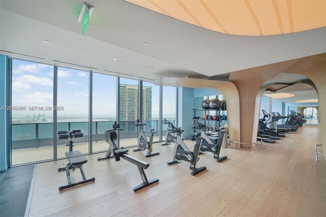 Building Photo - 1000 Brickell Plaza