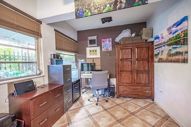 Florida Room / Bedroom 3 - 2111 SW 24th St