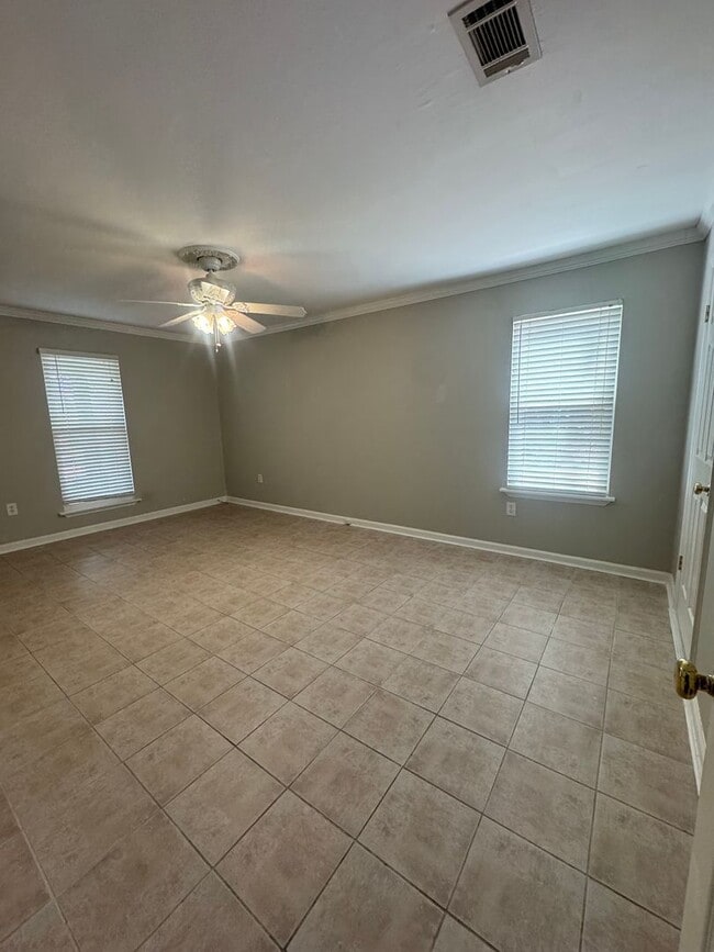 Building Photo - Cul-de-Sac Gem in Evans with New Carpet, Fresh Paint & Spacious Yard