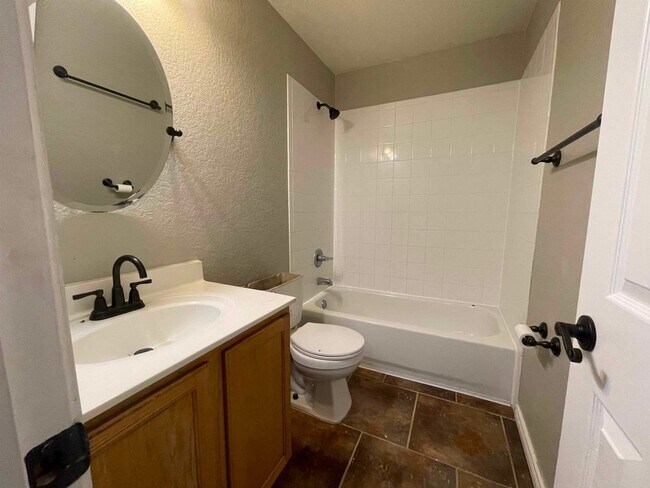 Building Photo - 11024 Dublin Briar