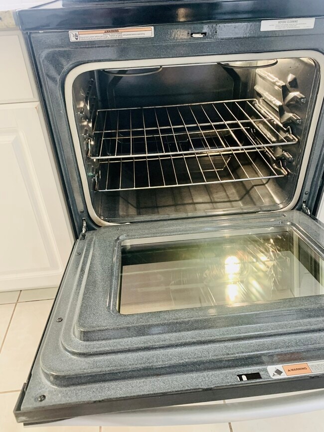 Building Photo - 826 Wiggins Pass Rd