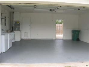 Building Photo - 201 NE Midfield Ln