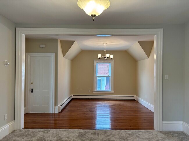 Building Photo - 92 Ashland St