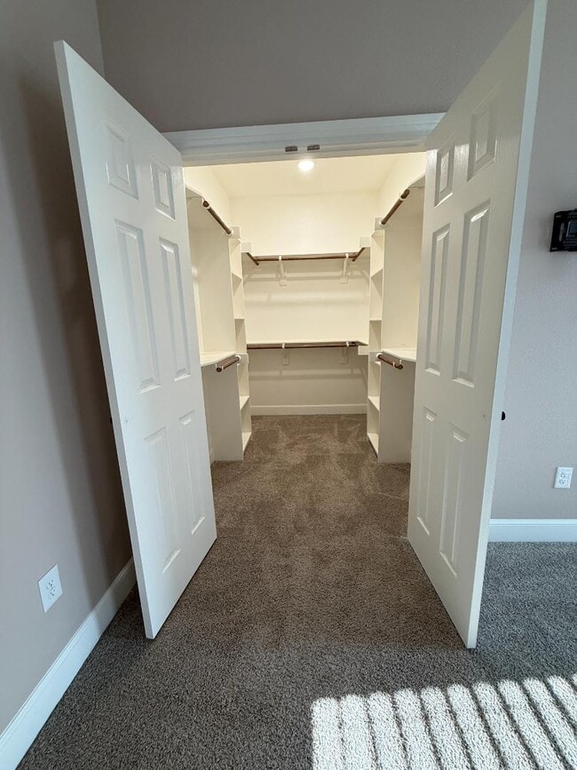 Building Photo - 267 NE Ave F