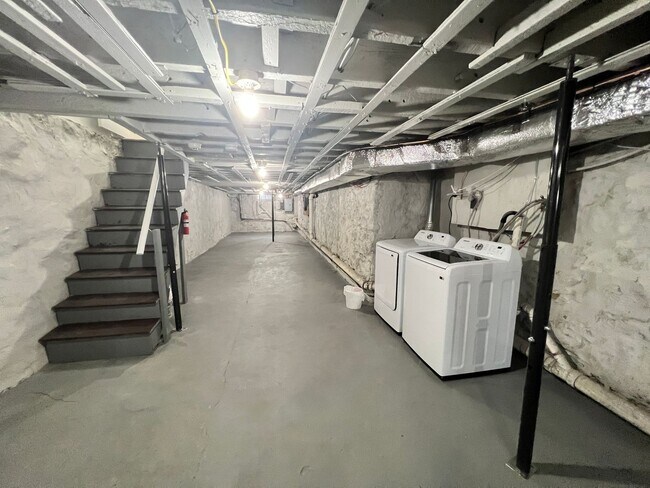 Building Photo - 5B2B house | Walking distance to Drexel University and UPenn