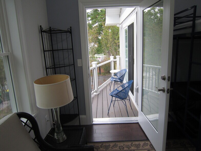 Balcony from LR - 20527 Washington St
