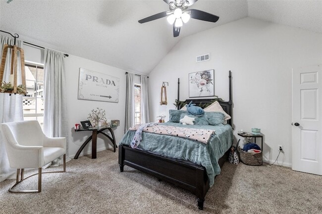 Building Photo - 916 Clover Hill Ln