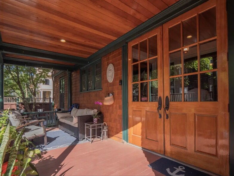 Building Photo - 17 Lincoln St