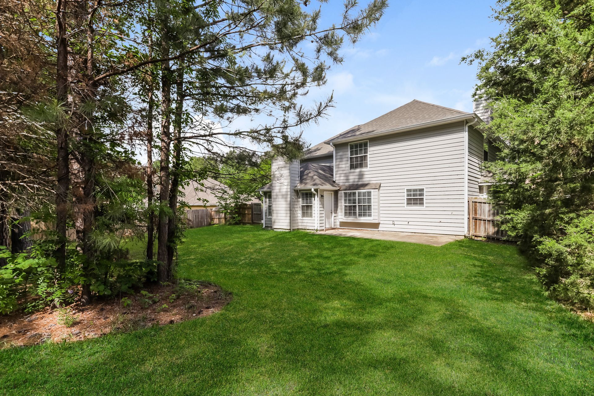 Building Photo - 355 Emerald Trce