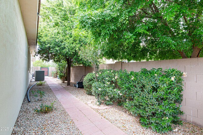 Building Photo - 4313 N 161st Ave