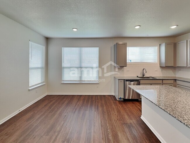 Building Photo - 2733 Wolfcreek