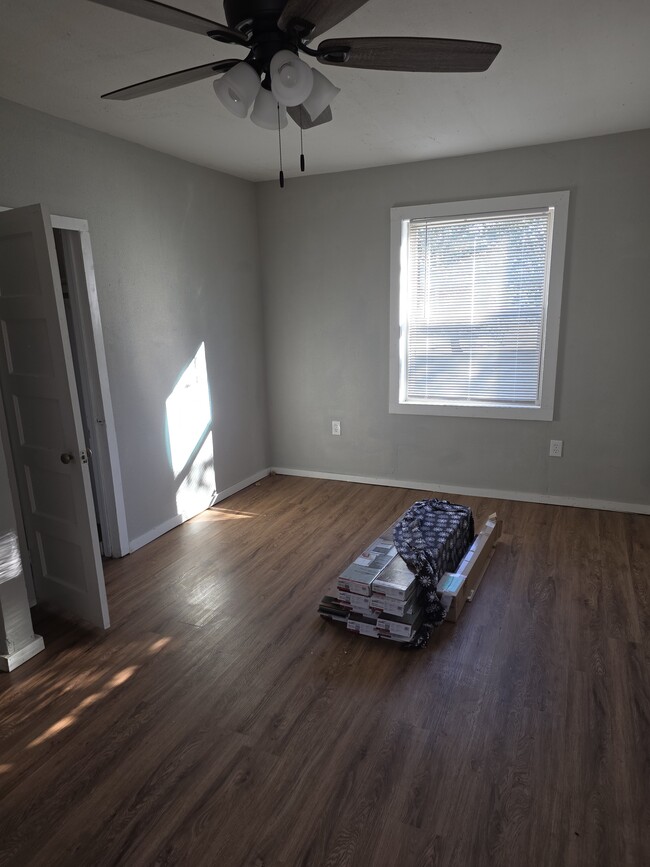 Building Photo - 309 Peverly St