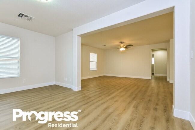 Building Photo - 785 Beach Park St