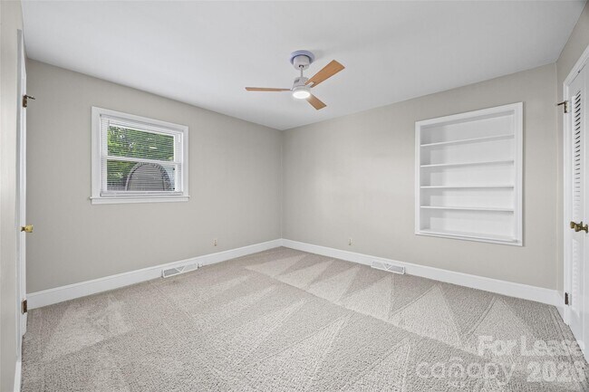 Building Photo - 4827 Harcourt Ln