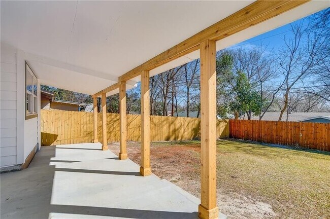 Building Photo - 8515 New Hampshire Dr