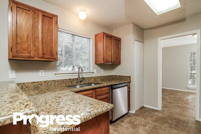 Building Photo - 6803 Highland Bluffs