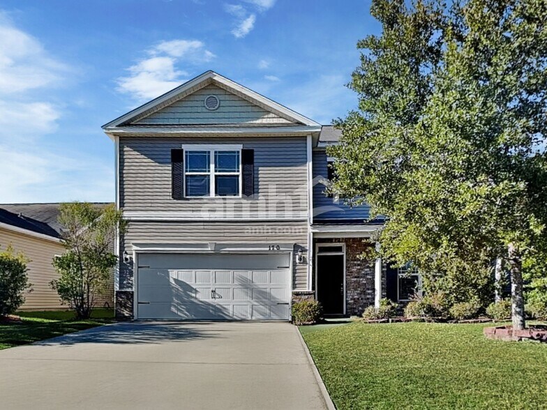 Primary Photo - 170 Lake Pointe Dr